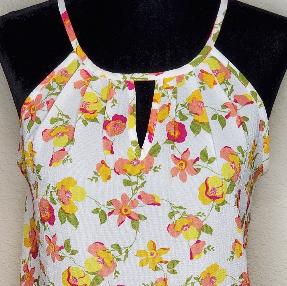 Papermoon Floral Keyhole-Front Top.  NWOT - Picture 2 of 7